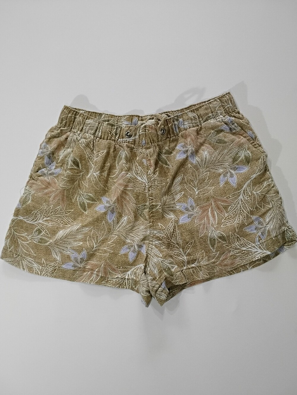 Cynthia Rowley 100% Linen Shorts Womens Medium Beige Blue Tropical Floral Leaf